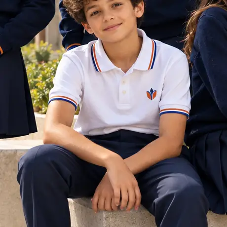 Détail d’uniforme pour primaire